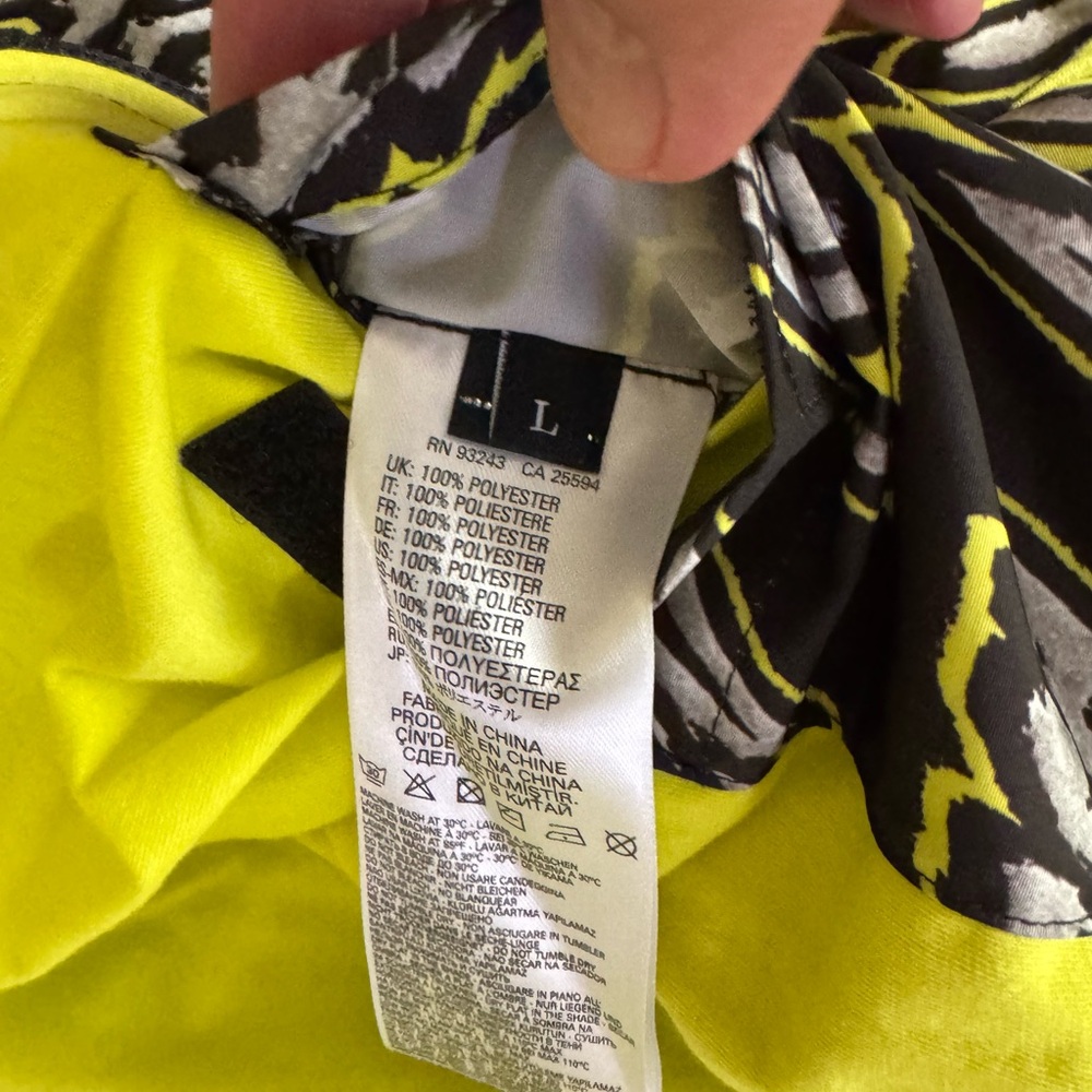 Diesel Black and Yellow Graphic Windbreaker with Hood size L - Picture 10 of 12